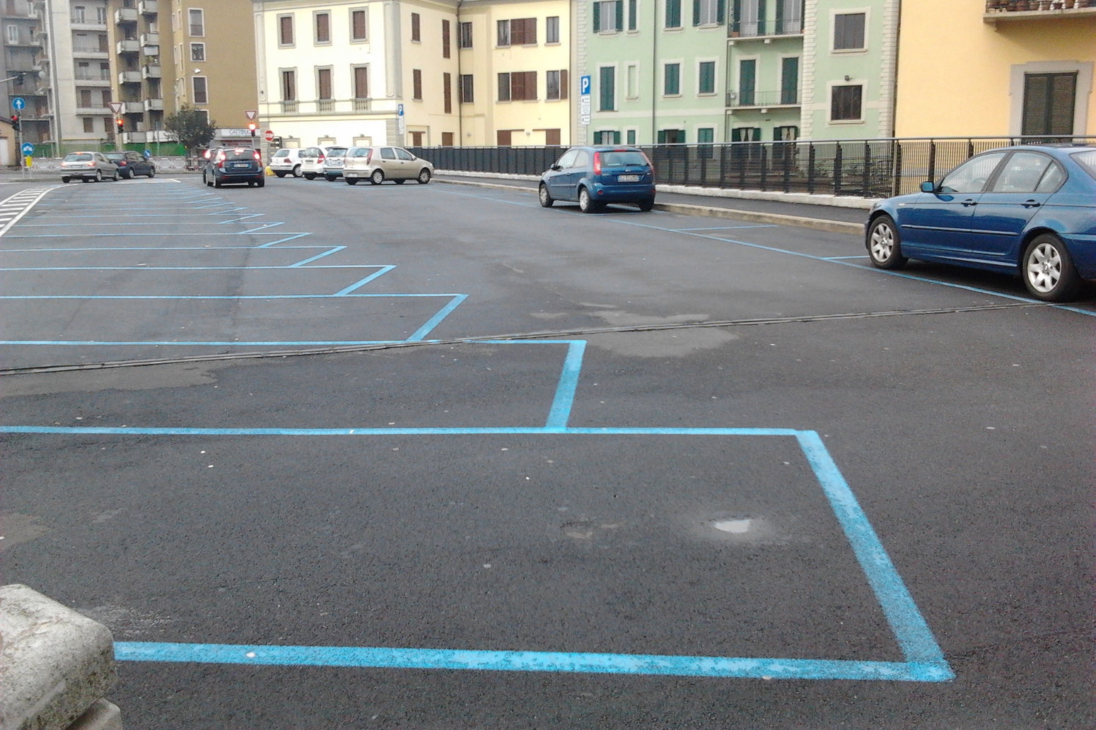 Strisce Blu – Se il parchimetro non ha il bancomat il parcheggio è gratis!